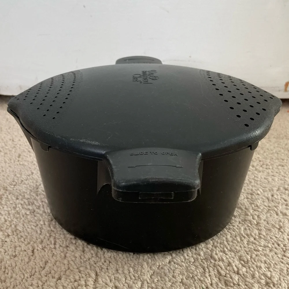 The Pampered Chef 8 Cup 2 Quart Micro Cooker Steamer Strainer Black 2778 - Picture 2 of 8